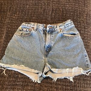 Levi Cut Off Shorts